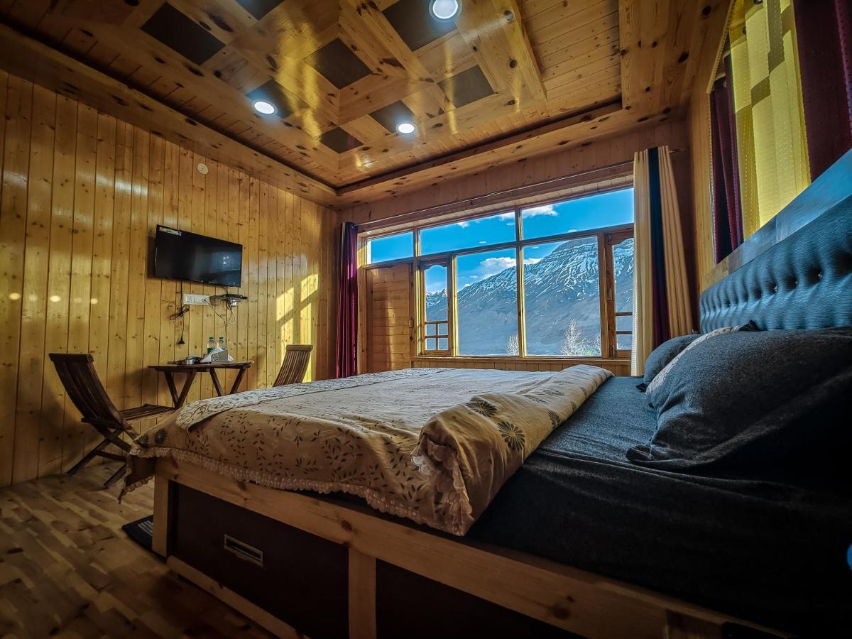 Hotel The Alpinist Cafe And Retreat Kaza Zewnętrze zdjęcie