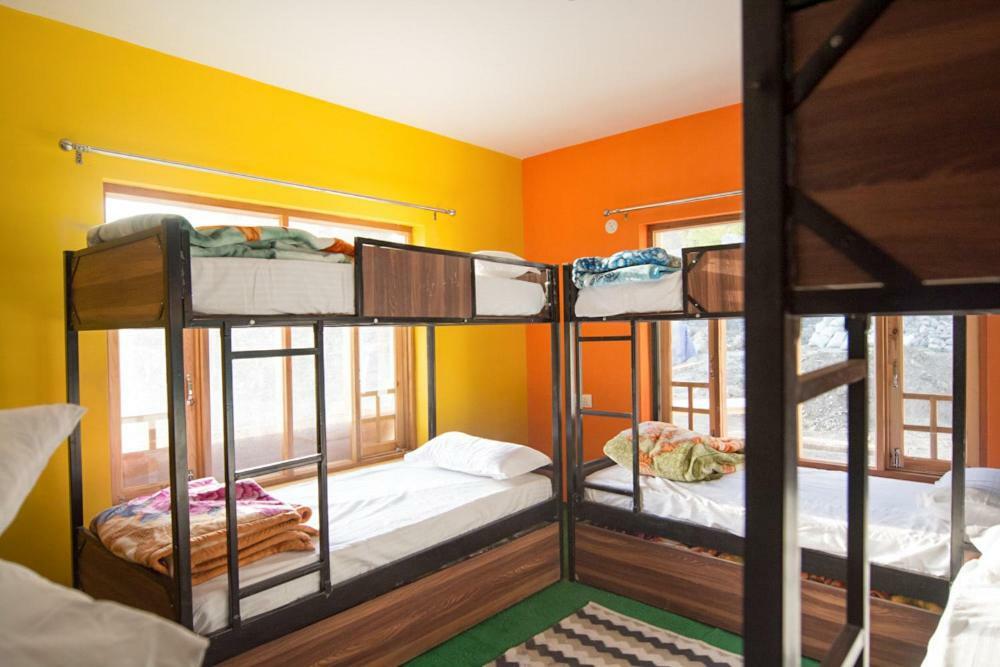 Hotel The Alpinist Cafe And Retreat Kaza Zewnętrze zdjęcie