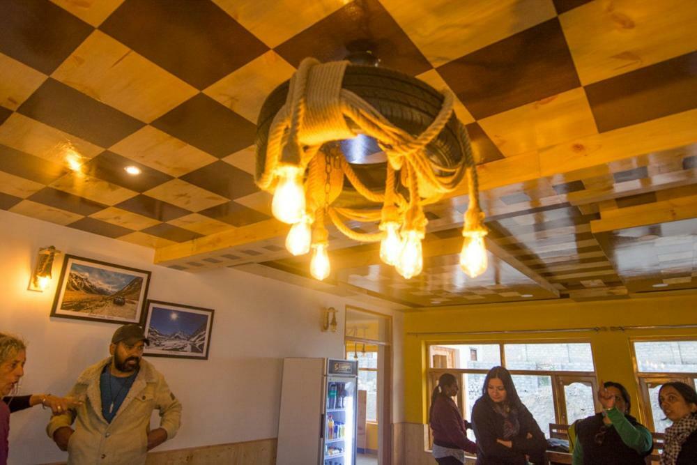 Hotel The Alpinist Cafe And Retreat Kaza Zewnętrze zdjęcie