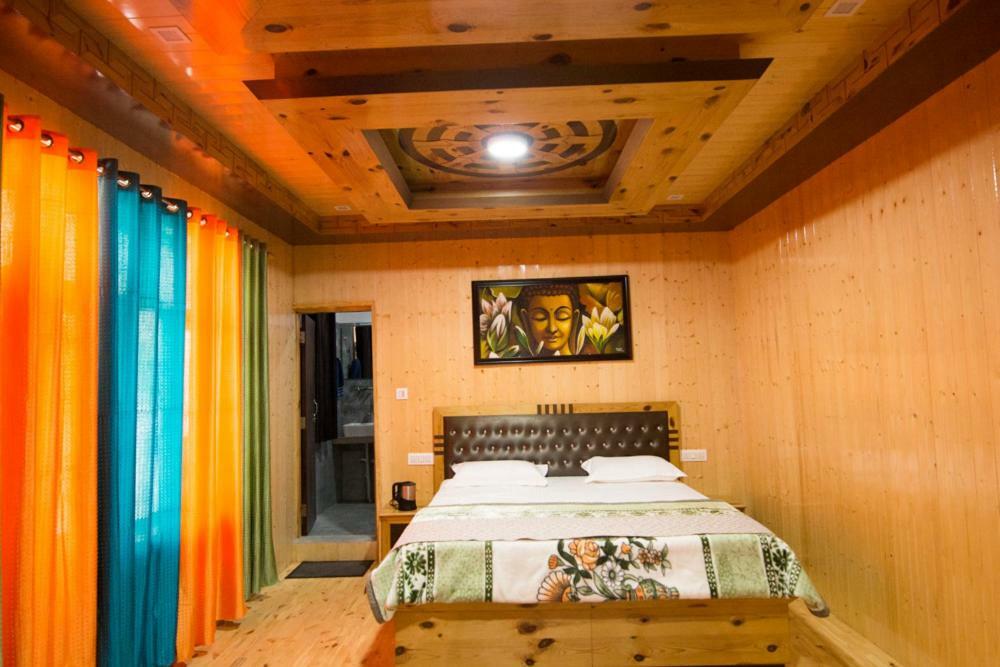 Hotel The Alpinist Cafe And Retreat Kaza Zewnętrze zdjęcie