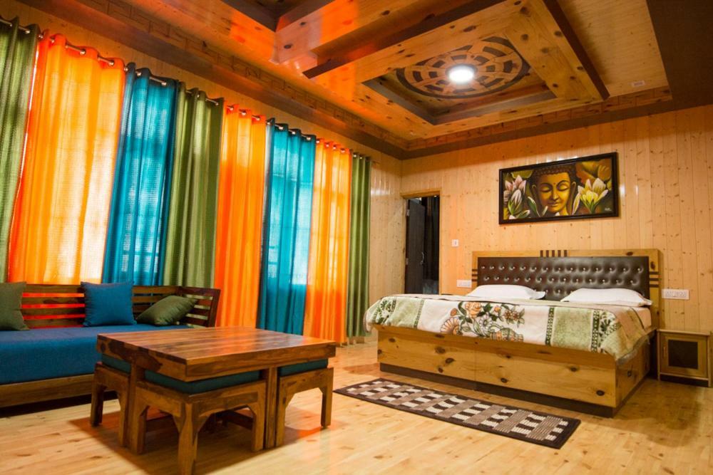 Hotel The Alpinist Cafe And Retreat Kaza Zewnętrze zdjęcie